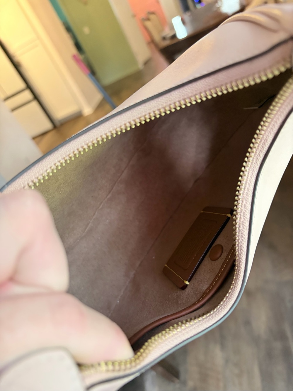 Coach Jonie 22 in Cream with brass hardware - Picture 5 of 6